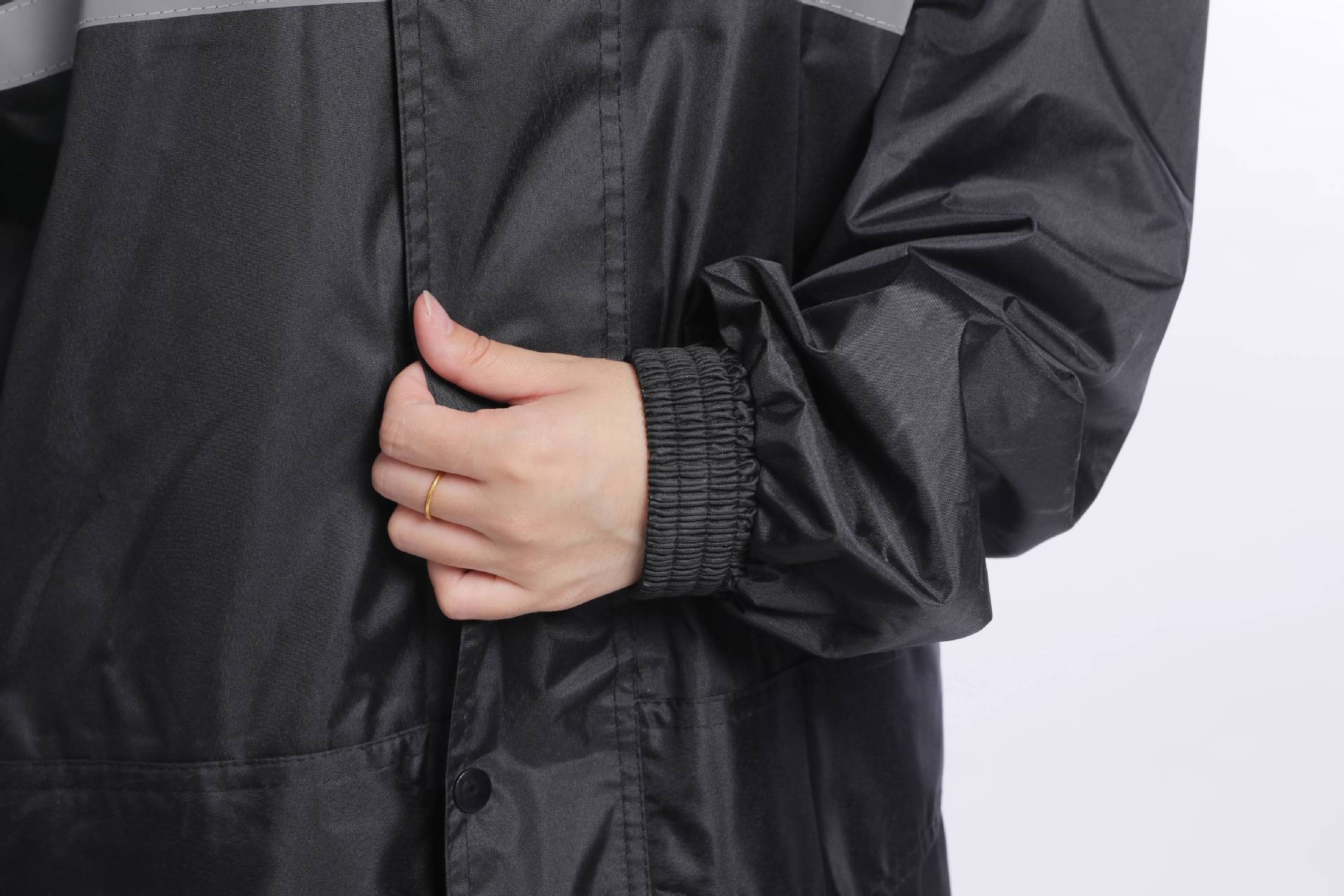 Sınır ötesi özel tasarım yağmurluk yağmur pantolonu seti toptan reflektif güvenlik tulum bölünmüş yetişkin tipi baskı yürüyüş outdoor