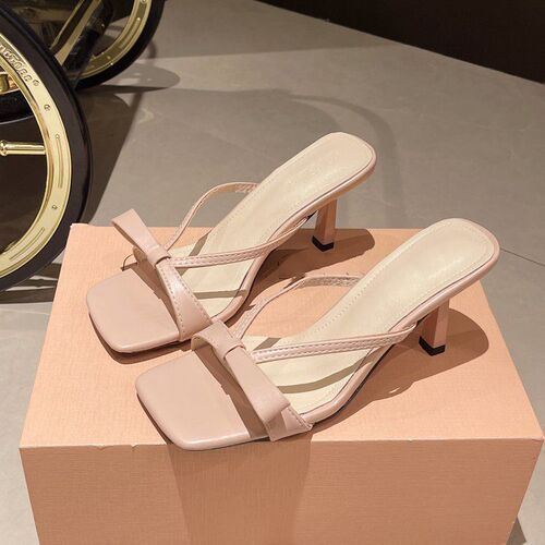 Summer and autumn 2025 new style with a bow, elegant high-heeled slippers, fairy style, French slim heels, sandals, worn outside