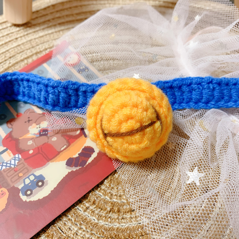 파란색 배경에 노란색 징글