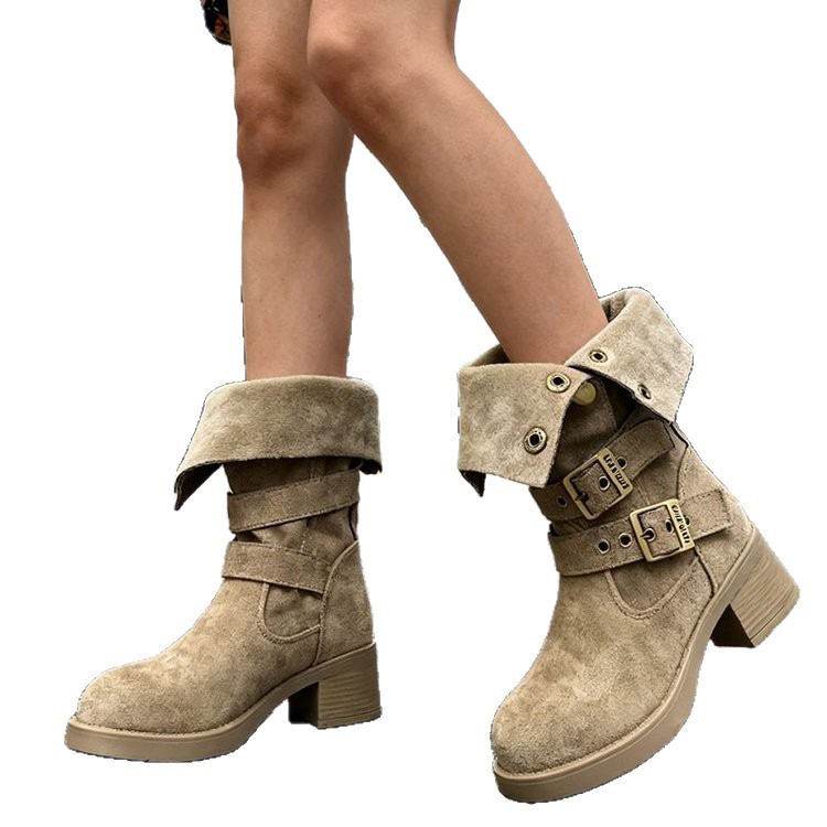 2026 otoño nuevas botas Martin de suela gruesa mujer estilo británico retro diseño cinturón hebilla caballero adelgazamiento pila botas individuales