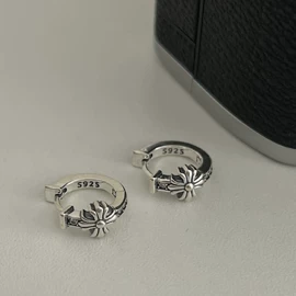 项链;耳钉;戒指