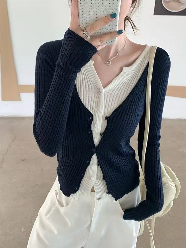 高级感拼色假两件针织衫女秋季修身内搭毛衣开衫巨好看的长袖上衣|undefined