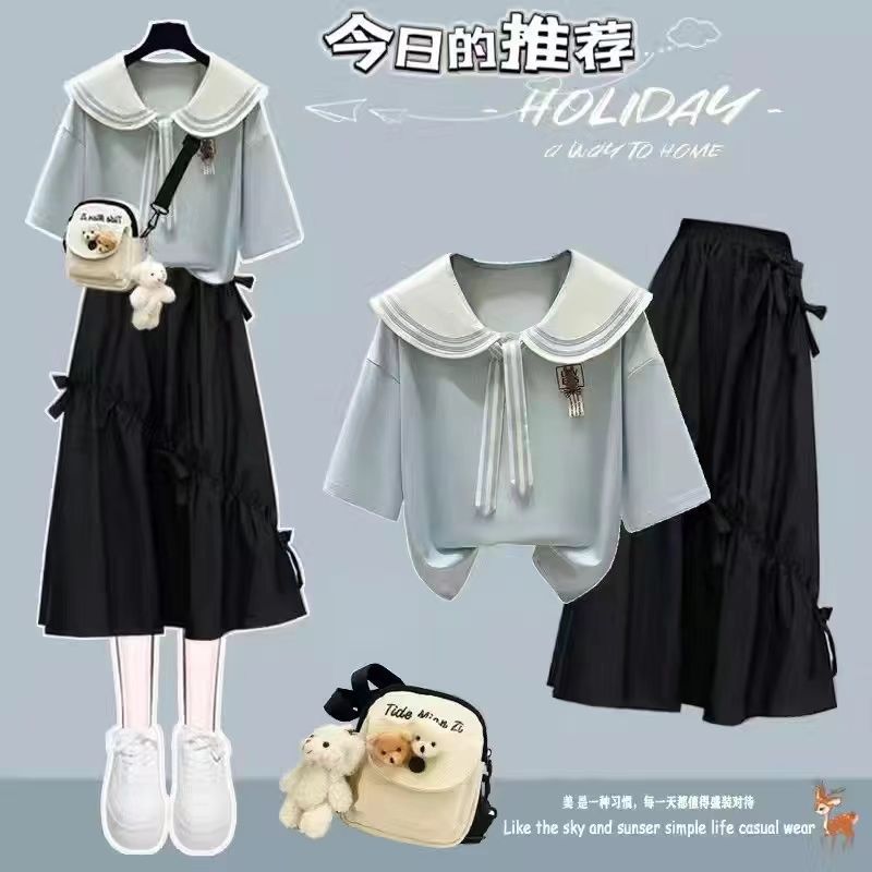 Синяя футболка + черная юбка-бабочка