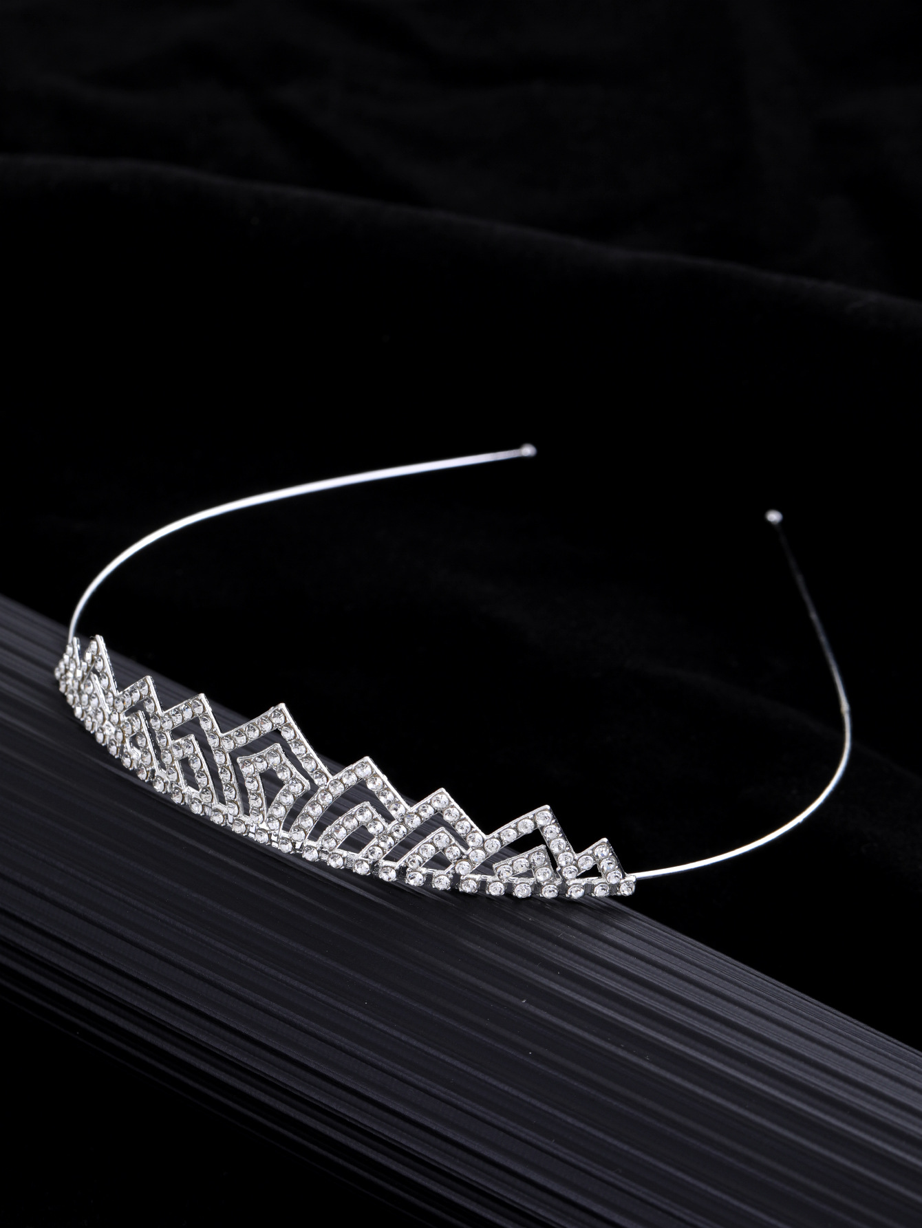 Nueva princesa de diamante para niños corona de aleación banda de pelo niñas danza estereoscópica bebé cumpleaños diamante adornamiento para el pelo