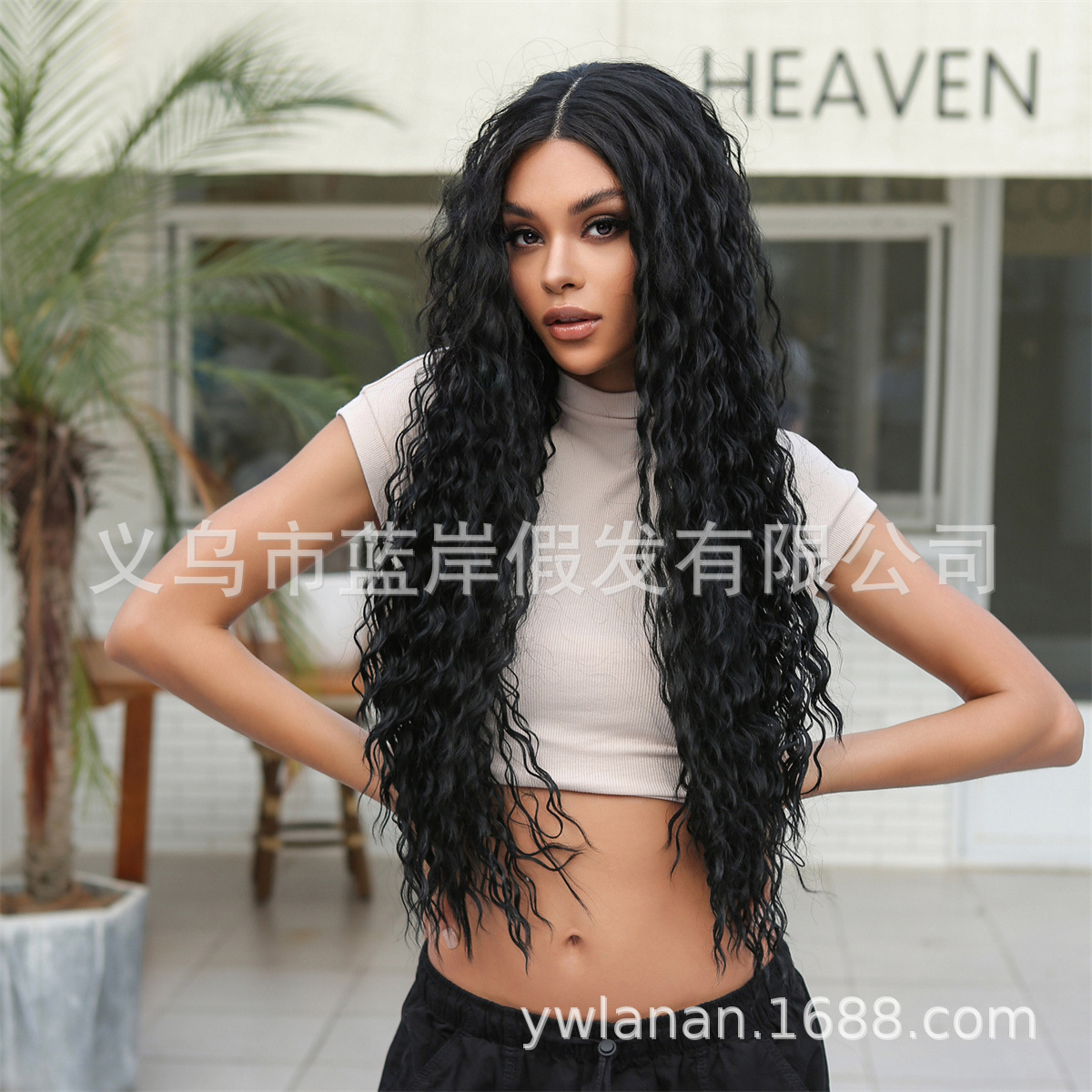 Negro africano pequeño encaje rizado peluca 28 pulgadas de longitud media largo pelo rizado importado fibra de seda pelo frente encaje peluca