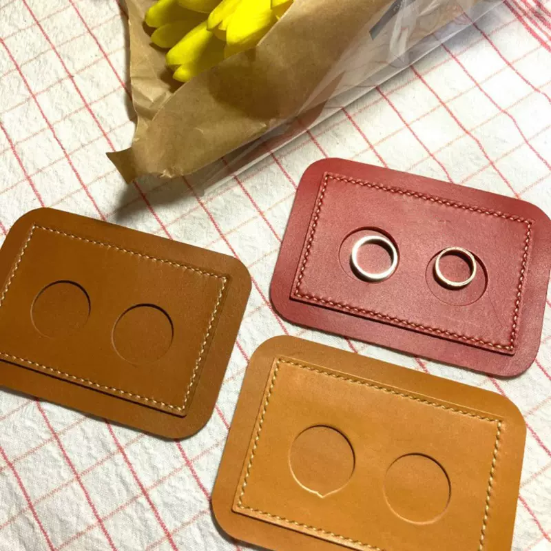 复古简约皮革戒指托盘创意纯色饰品展示架高档戒指手镯项链收纳盘