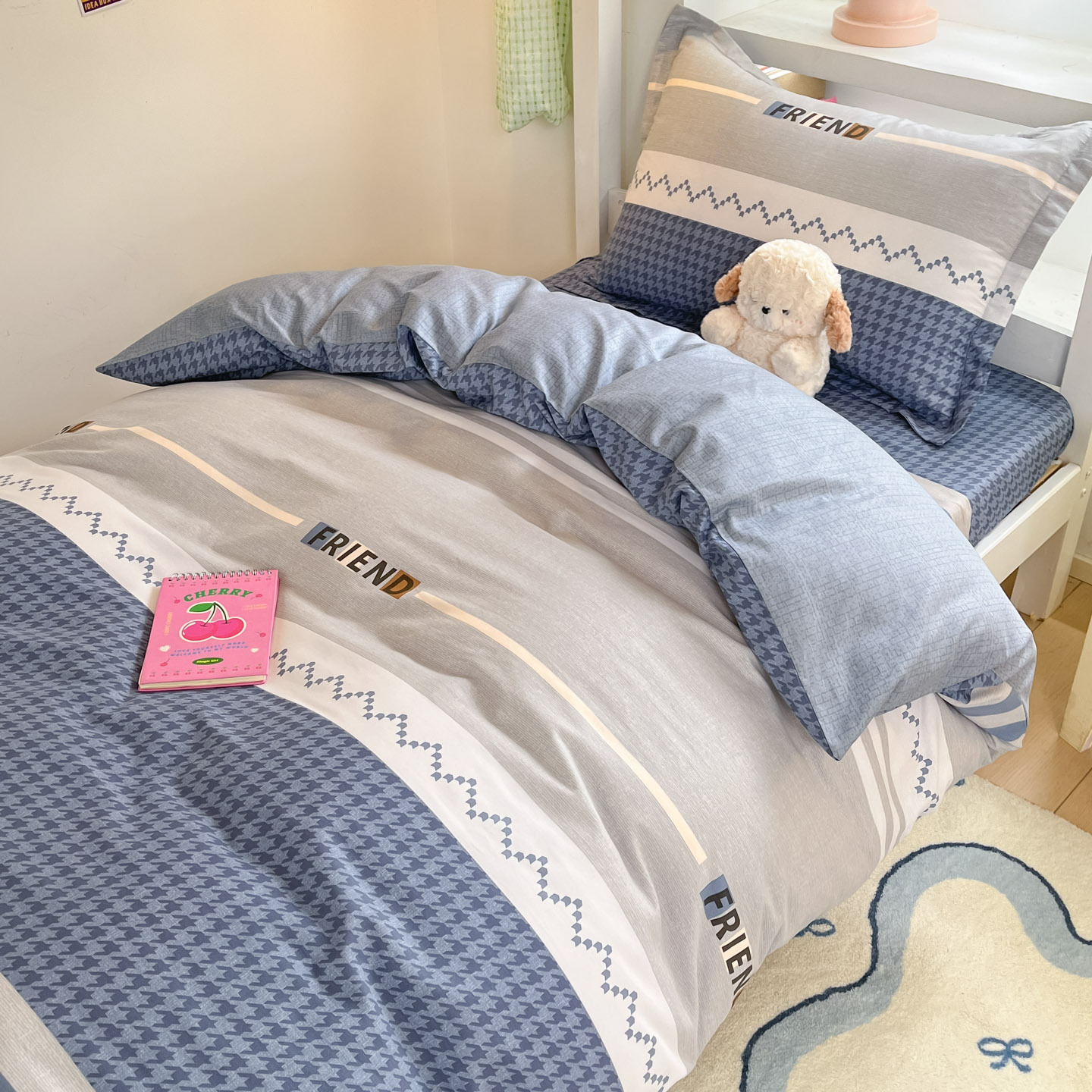 Juego de cama de dormitorio de estudiantes de tres piezas de algodón de algodón, funda de edredón, edredón, edredón, juego completo de núcleo