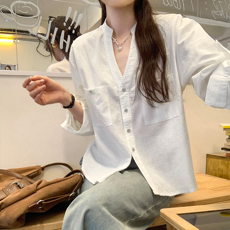 여성 통근을 위한 한국식 하프 브레스트 오른쪽 어깨 브이넥 루즈 긴팔 셔츠, 새로운 스타일과 독특한 디자인