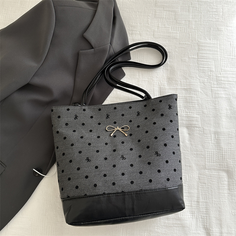 Mochila de mujer de gran capacidad para viajes otoño y invierno 2024 nueva mochila versátil multipropósito de hombro mochila