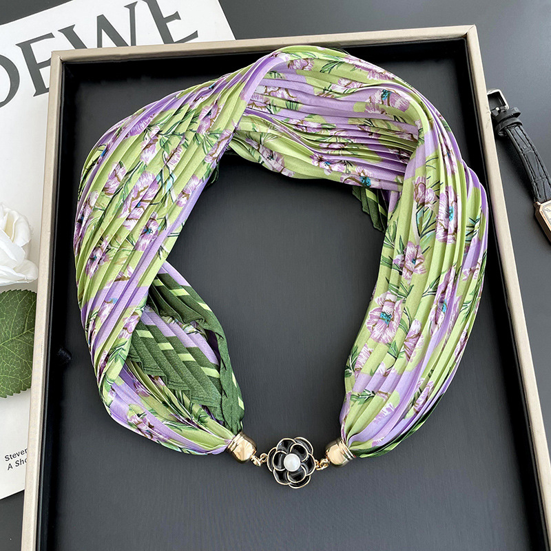 Nuevo collar de bufanda de hebilla magnética versátil elegante bufanda plisada de alto grado correa de muñeca perezosa bufanda banda de pelo