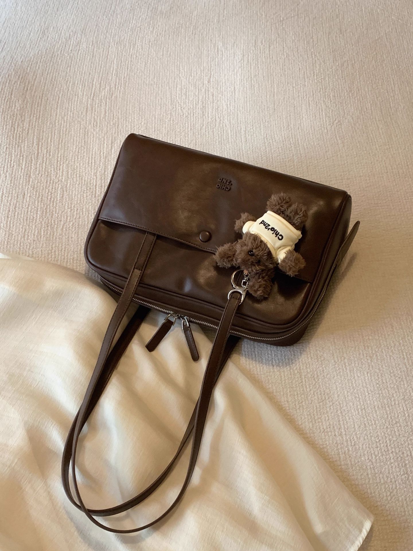 南風Chio2ndバッハプラットホーム枕バッグレディース2024新品レトロ通勤ハンディバッグ