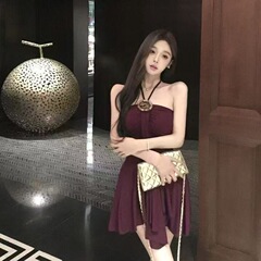 パープルヘビーデューティーホルターネックサスペンダーチューブトップドレス女性の夏のフレンチ社交界の気質プリーツウエスト痩身スカート
