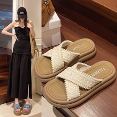 厚い底のスリッパの女性の外は砂浜の潮の滑り止めの通気性の休暇の新型の風を着ます。
