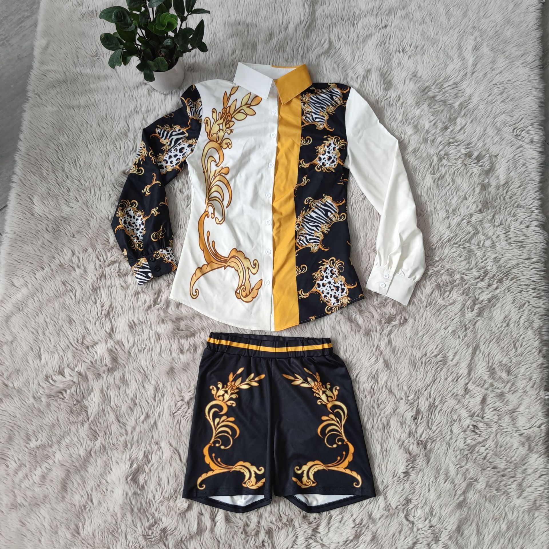 Women  Clothing 2021 Casual Printed Rich Shirt Shorts Two-Piece Set in Short Sets