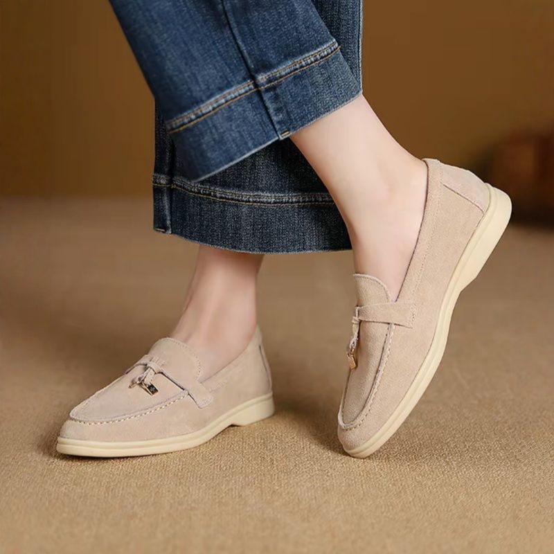 2026 Couple's Shoes Hot-Selling Casual Loafers New Genuine Leather Slip-On Soft-Soled Casual Tassel Buckle Shoes