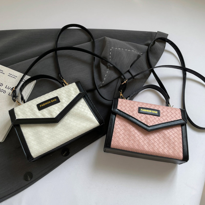 2025 bolsos de mujer tejidos nuevos bolsos cuadrados de color contrastante, bolsos de mano diarios, bolsos de hombro para viajar