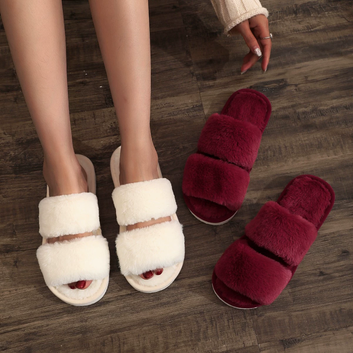 Волосатые плюшевые тапочки с открытыми пальцами