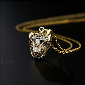 2021 new micro copper inlay zircon delicate leopard head pendant necklace of gold plating in Europe and the accessories