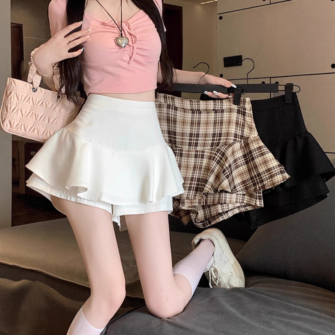 High-waisted tulle skirt for women, new summer style for 2025, petite and slimming, black A-line JK skirt/shorts.