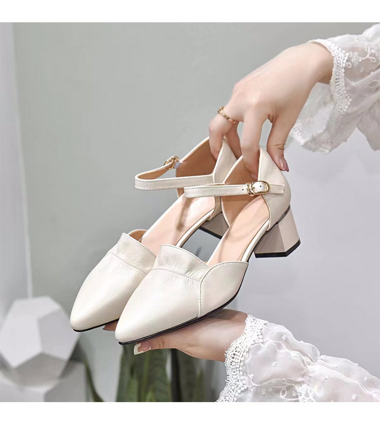 Sandal da nữ mũi kín gót vuông 2,5 cm kiểu dáng nông khoét lỗ đế mềm — Gót 2,5 cm màu trắng Be chi tiết 7