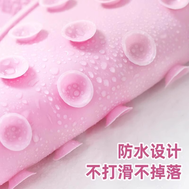 足を洗って足の神器をこすります。足の裏を磨いてマッサージします。|undefined