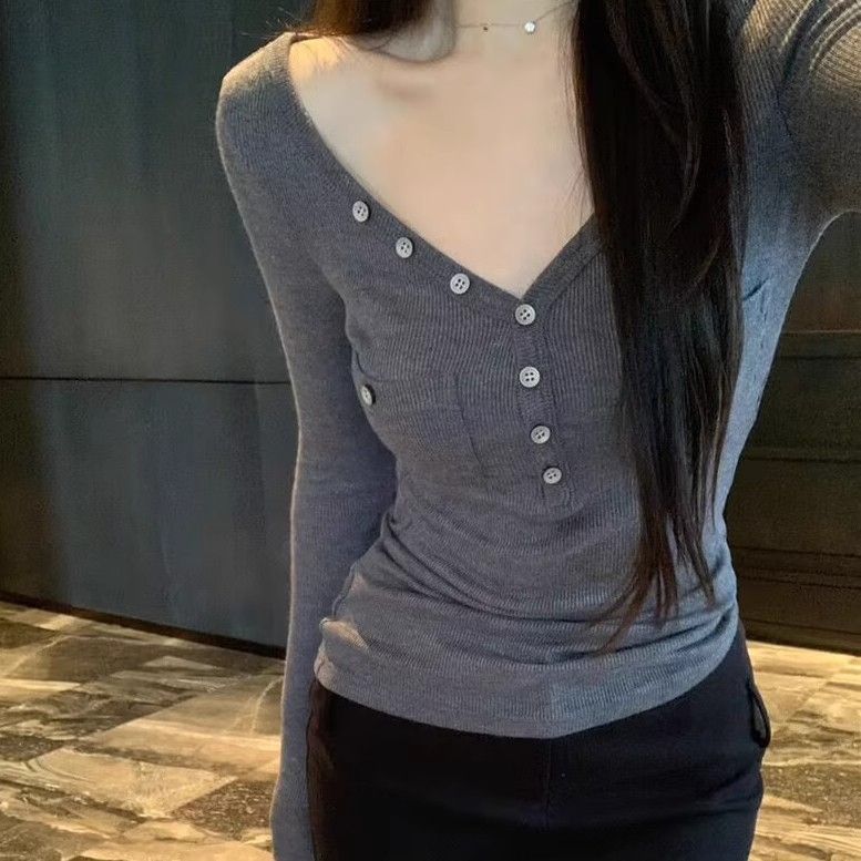 春秋纯欲风V领口袋白色长袖t恤女内搭打底衫修身显瘦收腰辣妹上衣|undefined