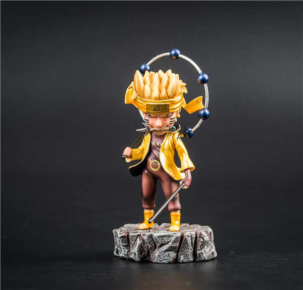 Display of Naruto and Sasuke Figures