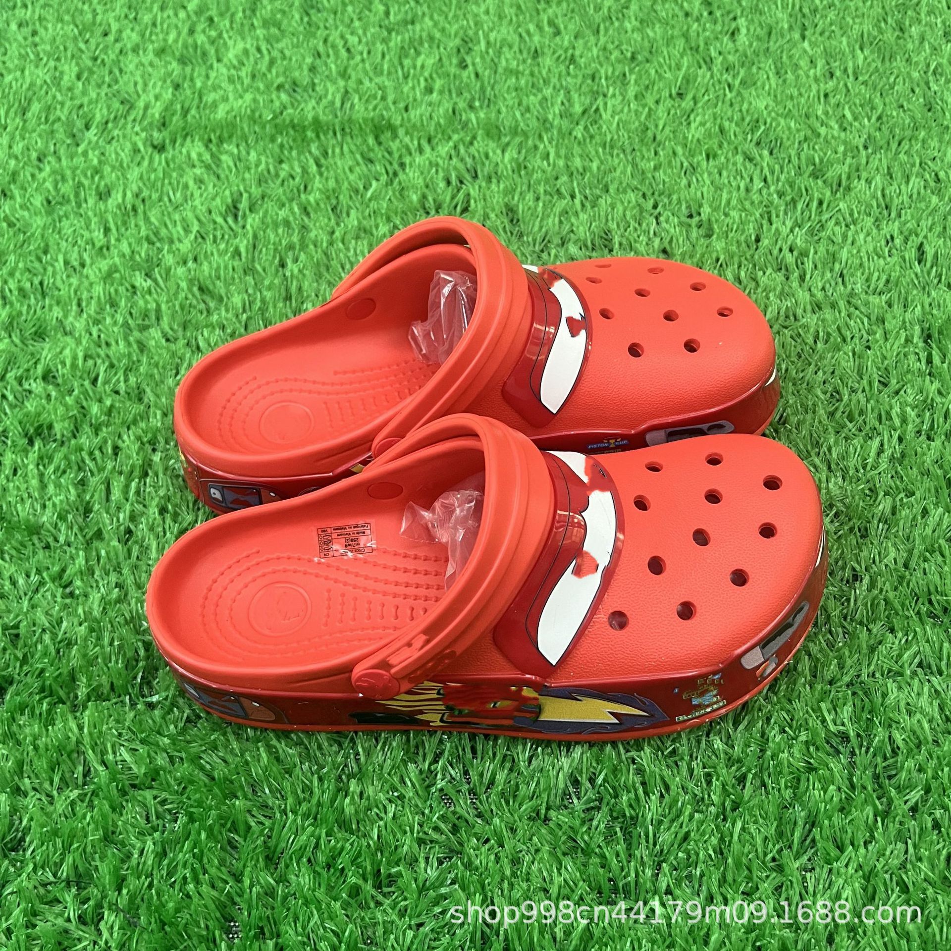 Cross Hole Shoes 95 McQueen Carlooban zapatos de hombre zapatos de mujer pareja al aire libre sandalias de playa casual al por mayor