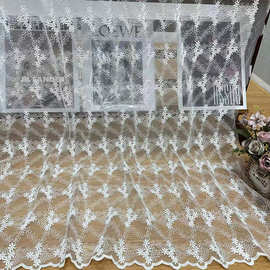 新款小碎花轻盈网纱刺绣面料时尚花型绣花网布精美婚纱纱裙辅料