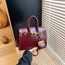 �߼��КW���͹��K���P���Ů2025�¿�����������ͨ�چμ�б���