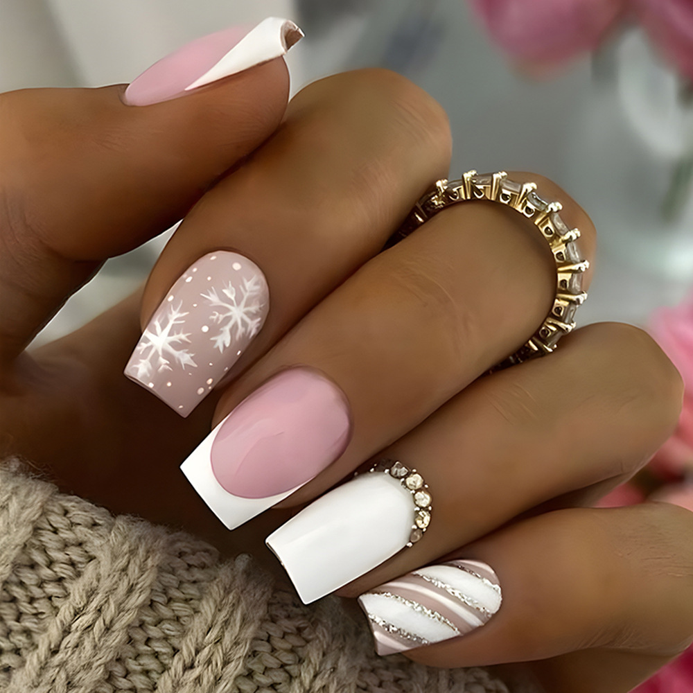 Europa y los Estados Unidos polvo blanco otoño y invierno flocos de nieve con uñas incrustadas con rayas de perforación de uñas de estilo largo Navidad lujosa hoja de uñas