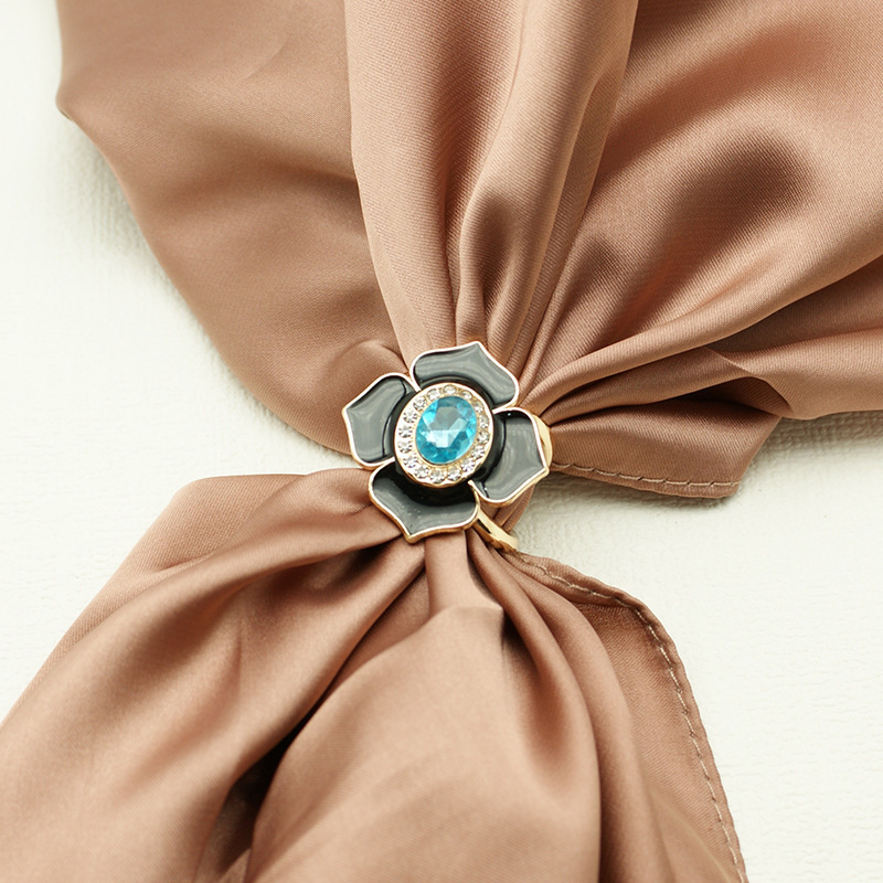 Primavera y otoño moda temperamento 70 toallas cuadradas belleza urbana azafata bufandas profesionales bufandas de seda lujosas caja de regalo set al por mayor