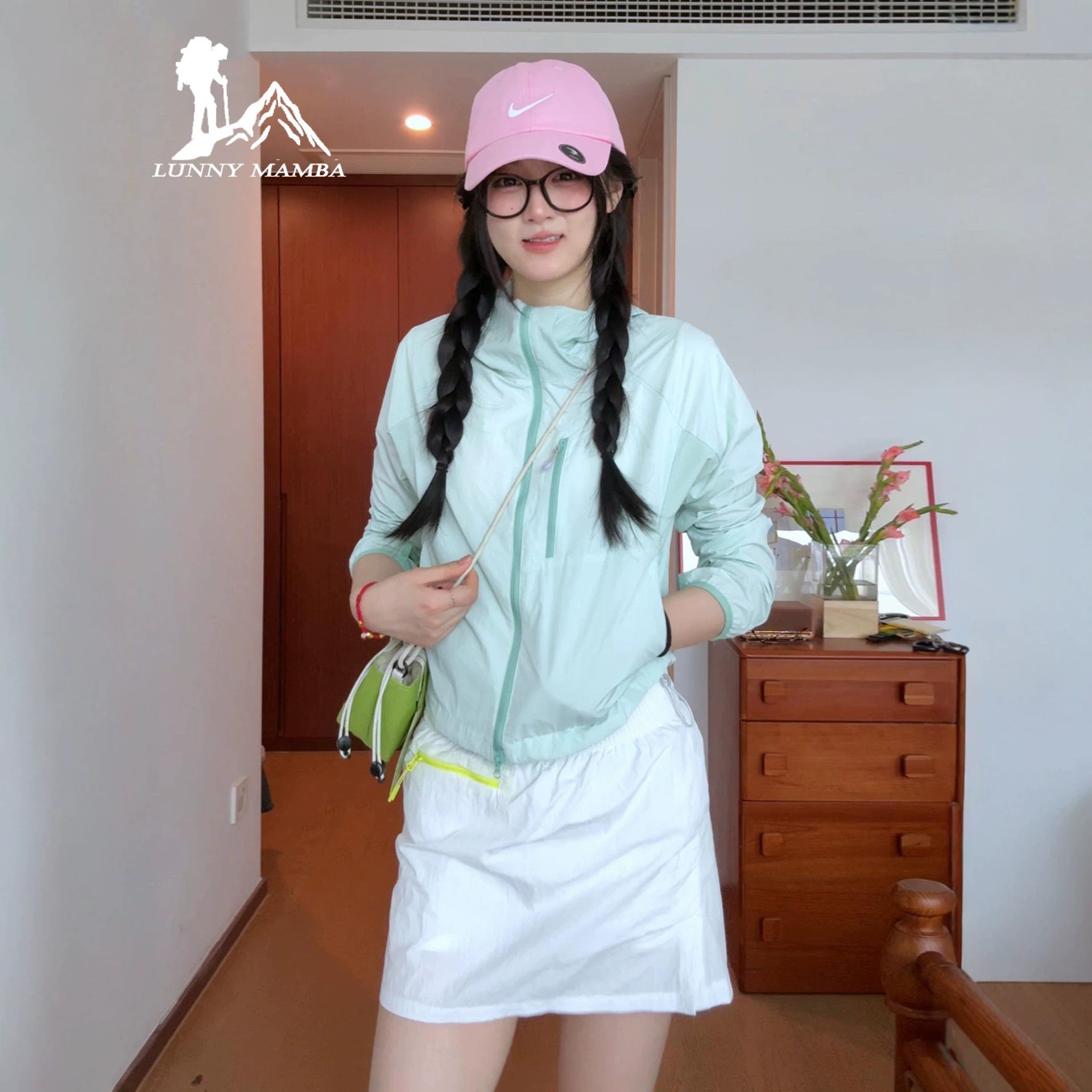 Big Brand Stylish Sun Protection Clothing for Women 2026 New Summer Short Ice Silk Lightweight Uv Protection Jacket for Petite Figures