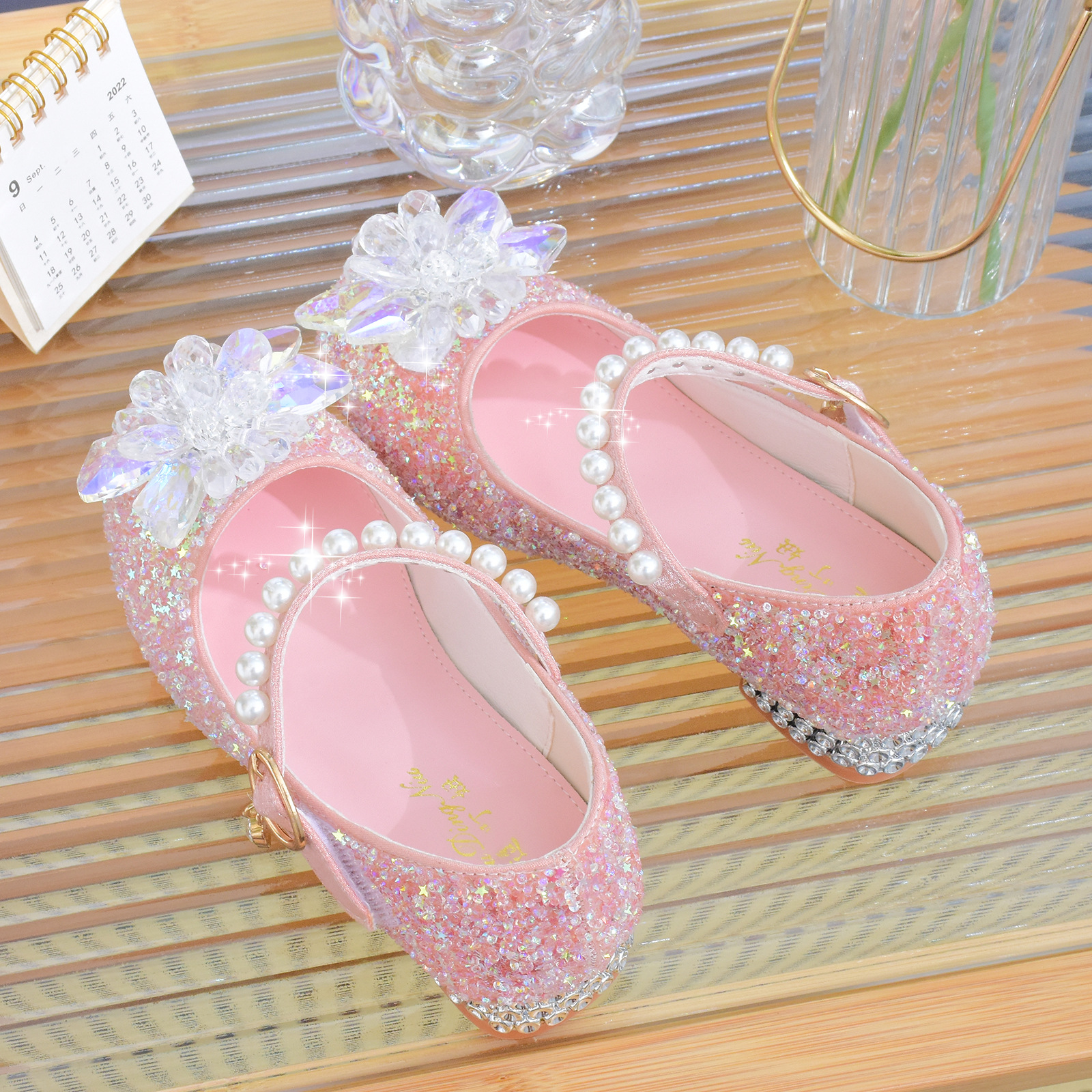 Zapatos de princesa de las niñas zapatos de cuero blanco primavera y otoño nuevos niños de tacones altos a juego Niña anfitrión vestido zapatos individuales