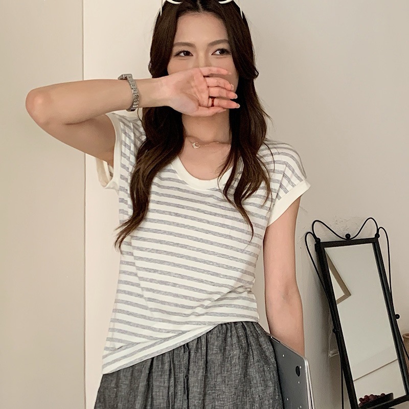 High-Quality Silk Wool Short-Sleeve Modal Women's Flutter Sleeve U-Neck T-Shirt, Petite Design, Versatile Base Top