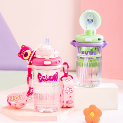 迪士尼兒童水杯草莓熊高顏值系列公仔帶吸管學生寶寶上學專用水杯