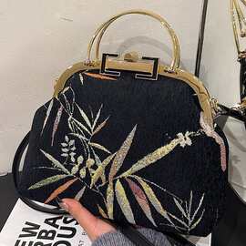新中式汉服包包女2024新款国风飞鸟竹叶刺绣手提包百搭旗袍斜挎包