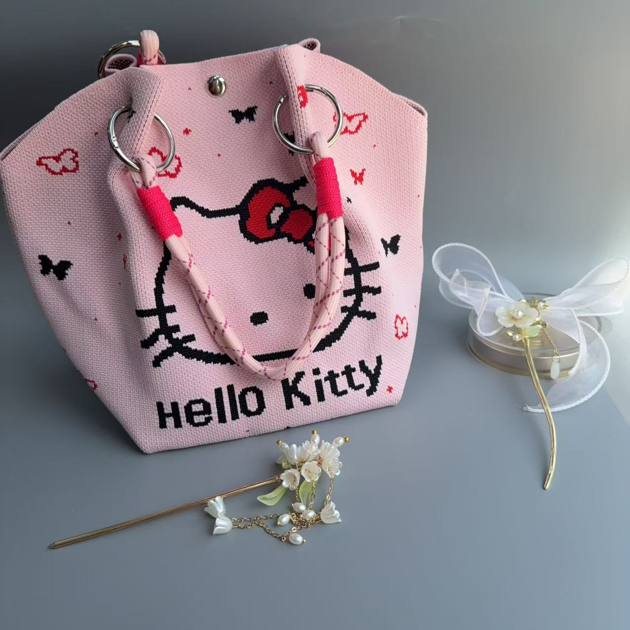 日韩新款卡通针织手提可爱包女大容量上班通勤便携外出手拎水桶包