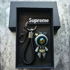 かわいいカメレオン熊のキーホルダー潮クールな車のキーホルダーカップル漫画ベアーのアイデアが洗練された卸売りプレゼント
