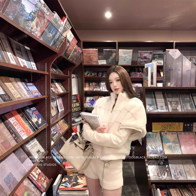 South Korea Dongdaemun winter vest shoulder loose imitation fur green fur mink coat zipper a generation of hair South Korea Dongdaemun winter vest shoulder loose imitation fur green fur mink coat zipper a generation of hair