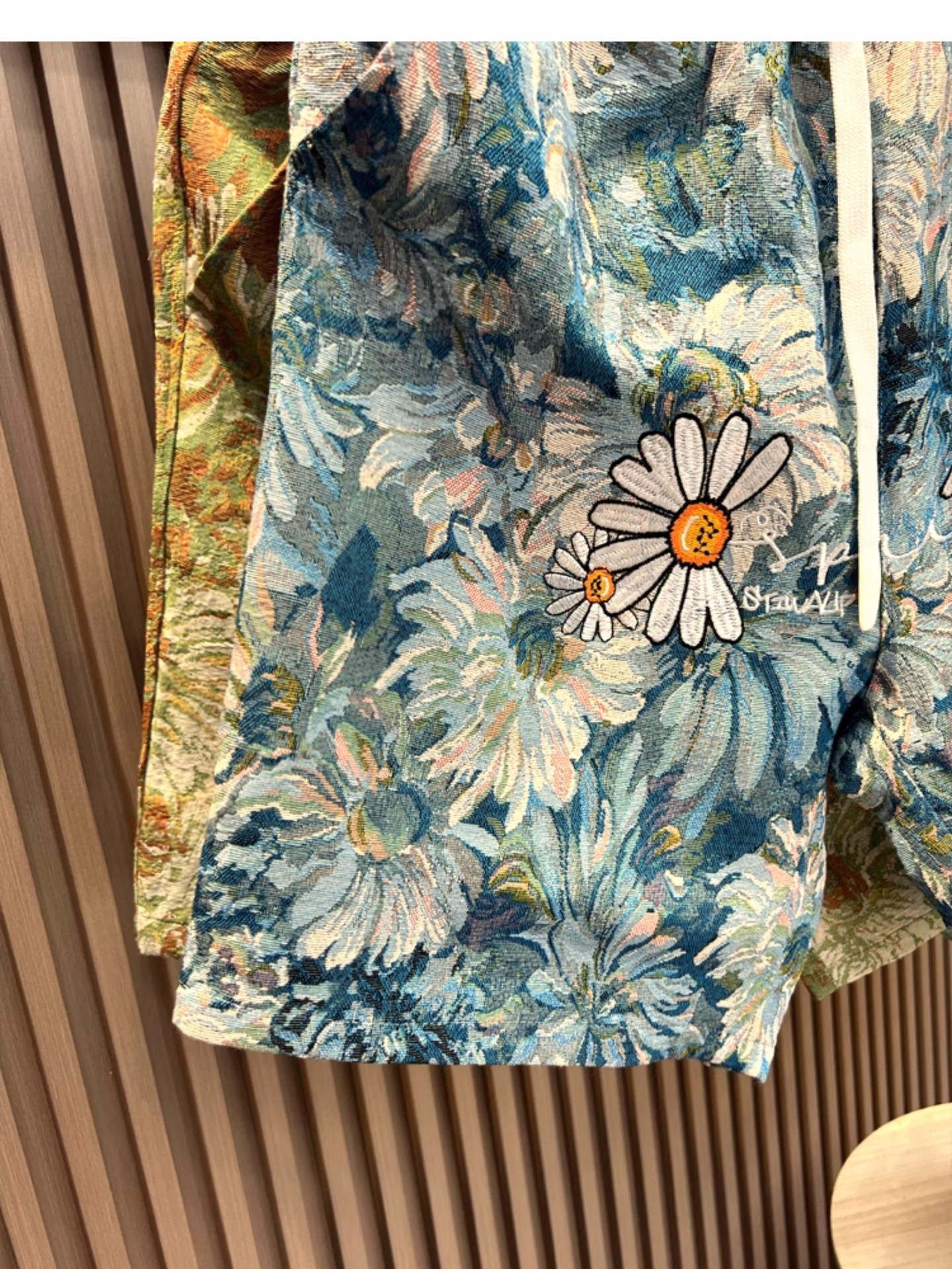 Retro Floral Print Shorts For Men Women, Loose Fit 5-Inch Casual Beach Shorts With All-Over Vintage Pattern, Lightweight Summer Streetwear_viptrois.com