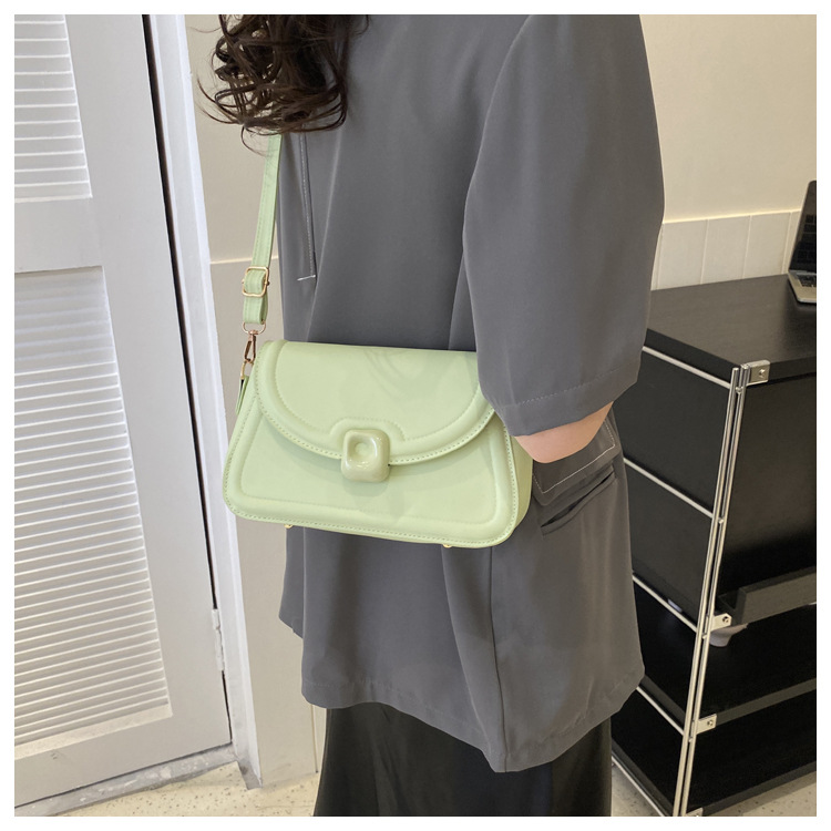 Casual fashion stylish bag women 2024 new simple net celebrity one shoulder solid color small square bag popular crossbody small bag_voghion.com