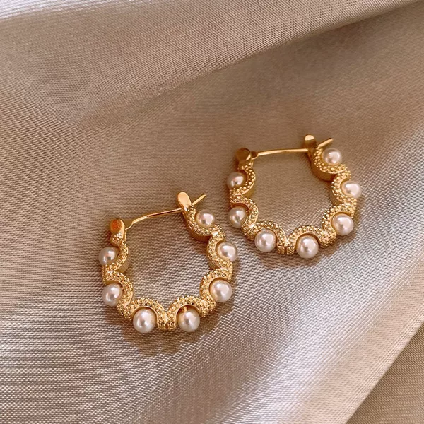 Cross-Border Fashionable Exquisite Pearl Earrings Women's High-End Temperament Ear Jewelry Manufacturers Wholesale