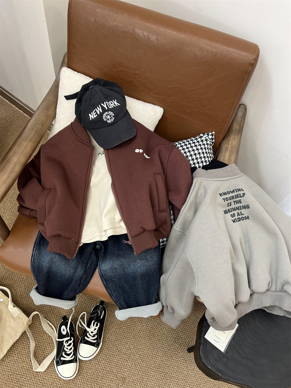 Korean children's clothing, winter boys and girls, plush baseball jacket, thick letter zippered sweater, hoodie jacket_voghion.com