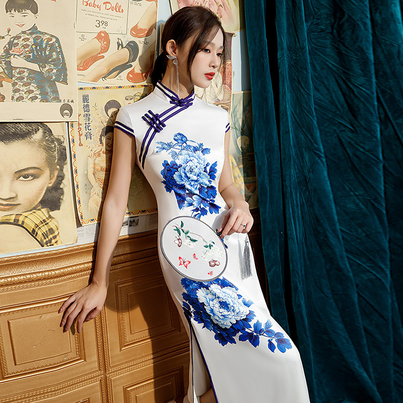 Blue and White Porcelain Large Peony Pattern Double-Layer Long Cheongsam 2024 New Style Women's Stage Performance Costume