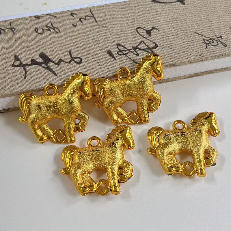 2026新款十二生肖马年小挂件镀金小马新年装饰塑料春节配件装饰品|undefined