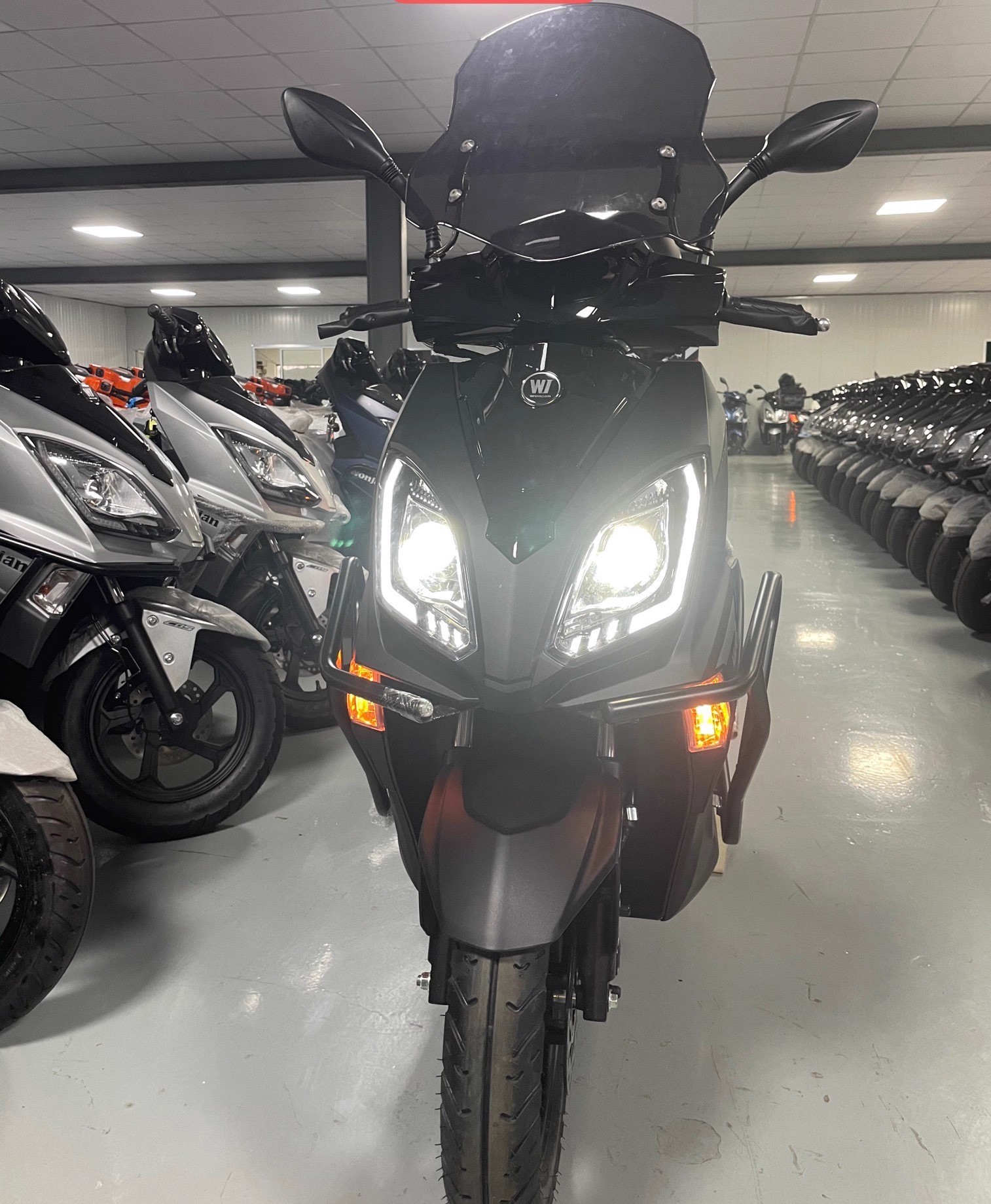 New Wangjiang Uy150 Scooter Motorcycle Water-Cooled National Iv Electronic Fuel Injection Fuel-Saving Vehicle Takeaway Vehicle Can Be Registered