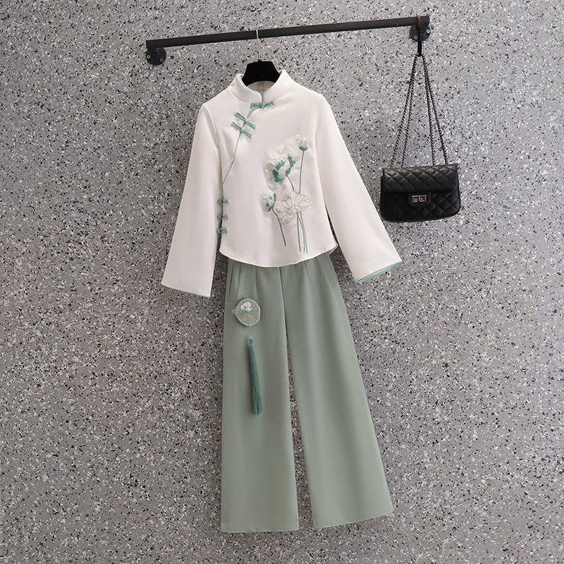 Chinese Style Retro Spring Tang Suit Improved Cheongsam Artistic Petite Guofeng Tea Suit Tang Suit Lotus Embroidery Suit for Women