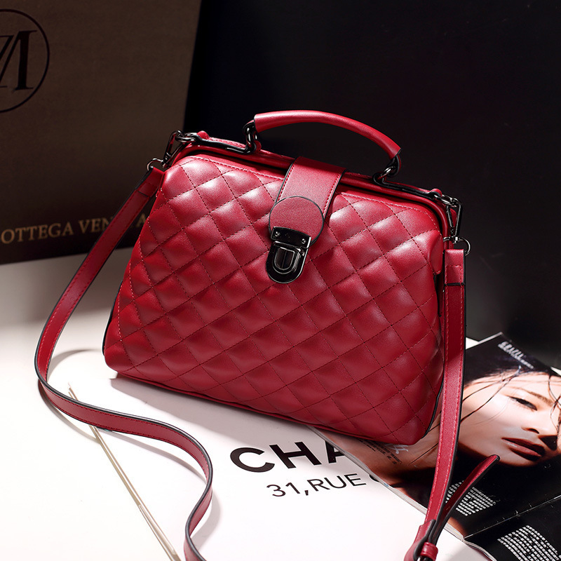 European and American Trendy Retro Quilted Doctor Bag Frosted Leather Pure Color Versatile Shoulder Crossbody Bag Soft Surface Lock Buckle Handbag for Women