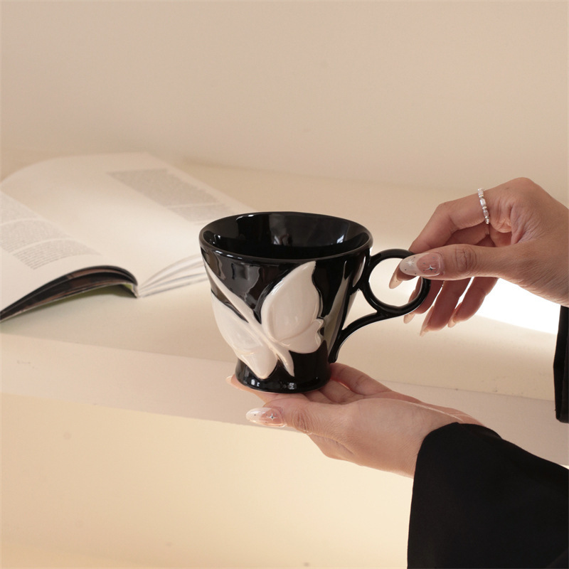 Butterfly Love Flower マグカップ 1 個オリジナルデザイン高価値クリエイティブハンドルコーヒーカップエンボス加工カップルギフトカップ|undefined